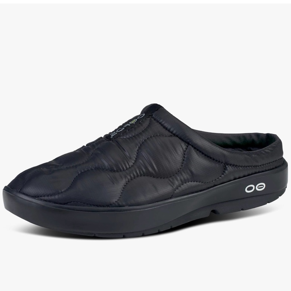 OOFOS Men's OOcoozie Thermo Mule Shoe Black 11.5 Black Quilted Slip-On Slippers